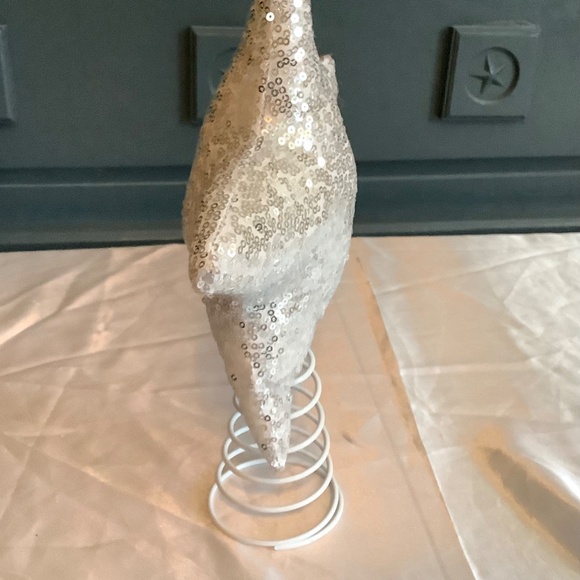 plush silver sequin star Christmas tree topper - Picture 4 of 4